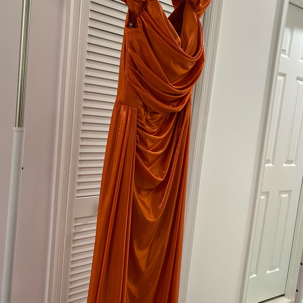 Off shoulders . Elegant Orange Evening Gown NWT Turkish brand - Picture 3 of 11